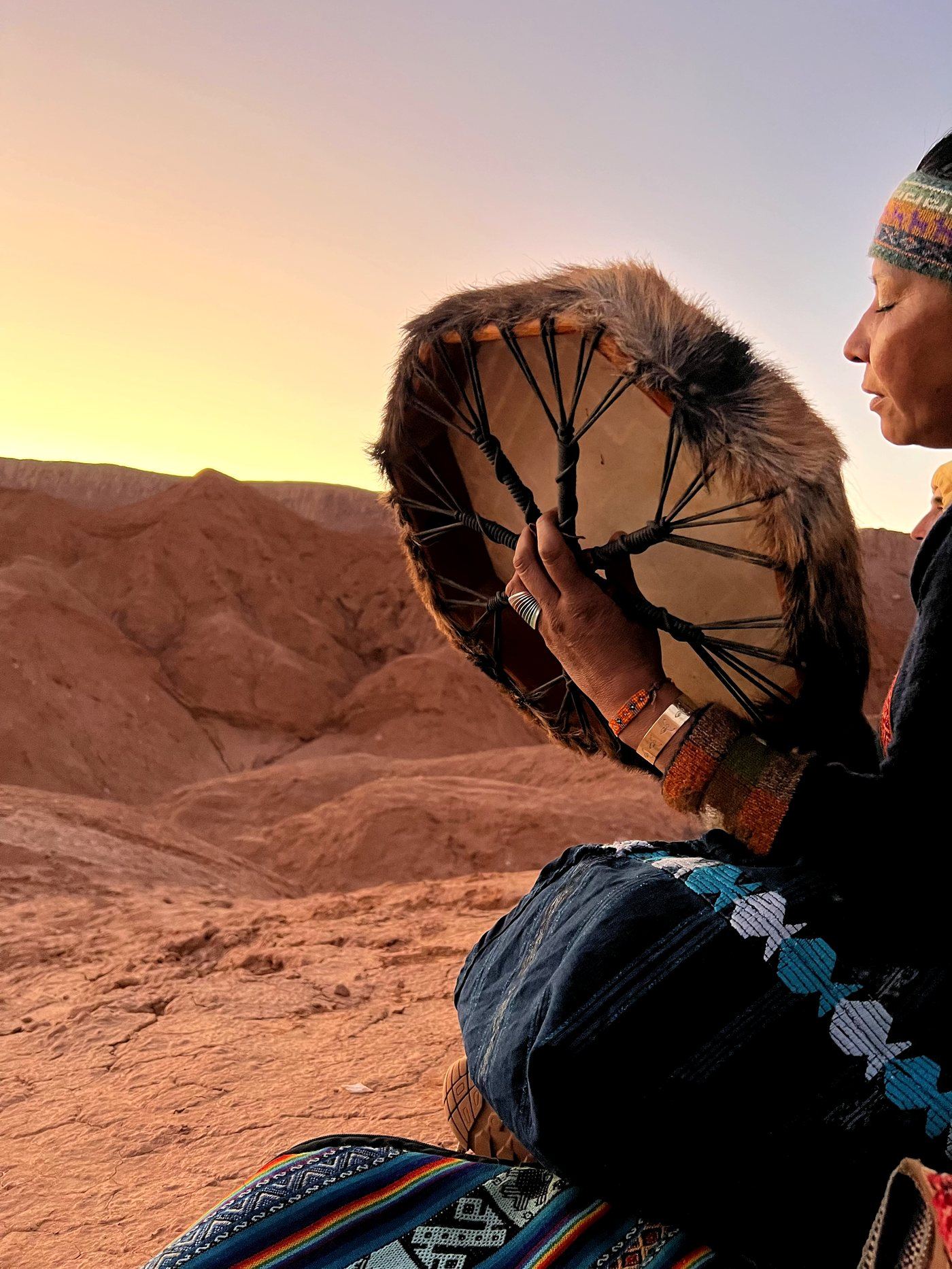 Ceremonia del tambor al atardecer · Pacha Kai